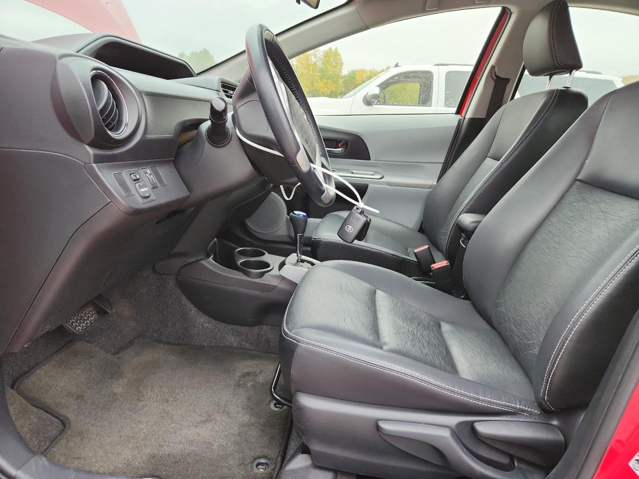 2013 Toyota Prius C VIN: JTDKDTB36D1556657 Lot: 84994135