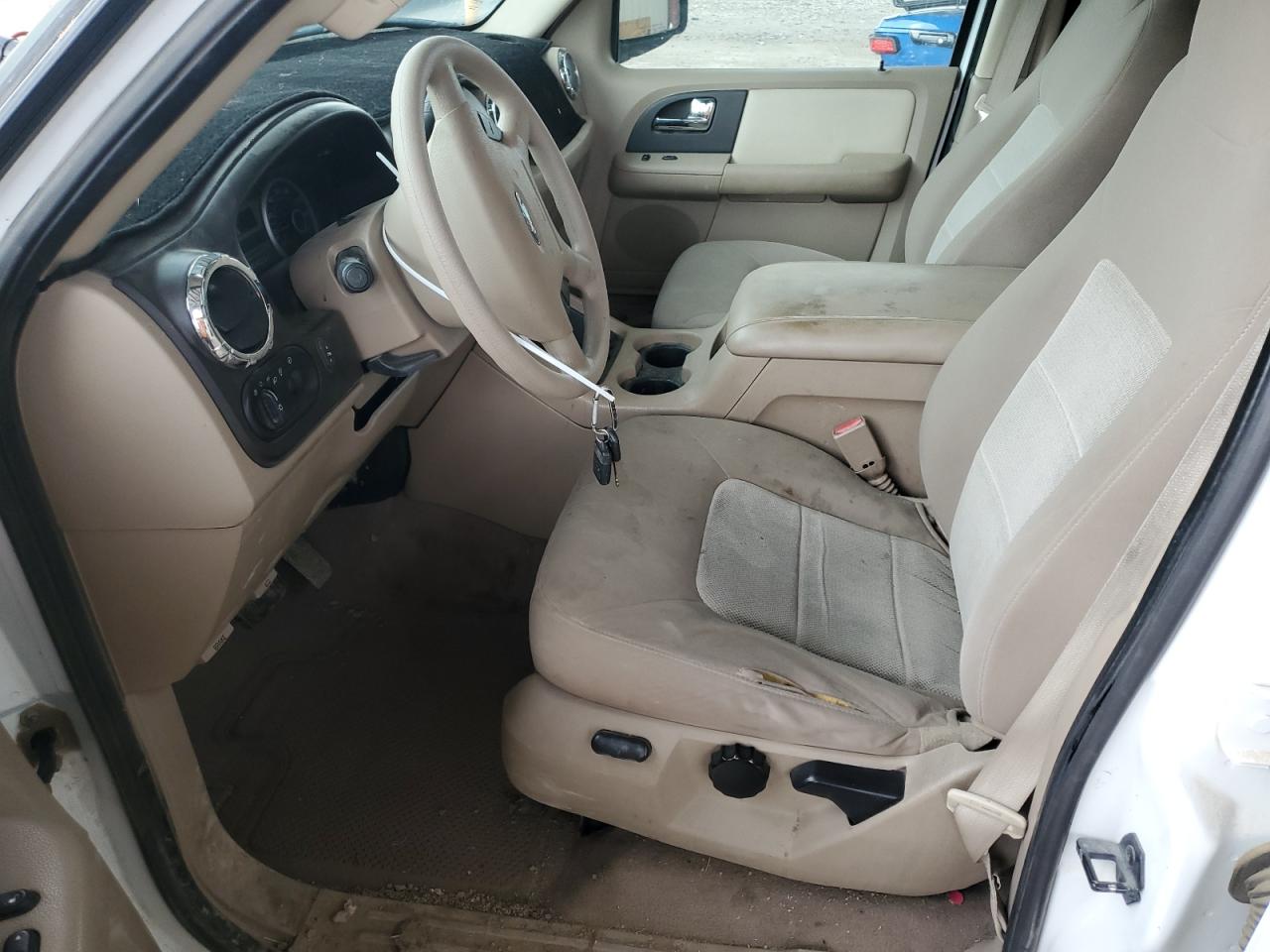2005 Ford Expedition Xlt VIN: 1FMPU16575LA28312 Lot: 85506995