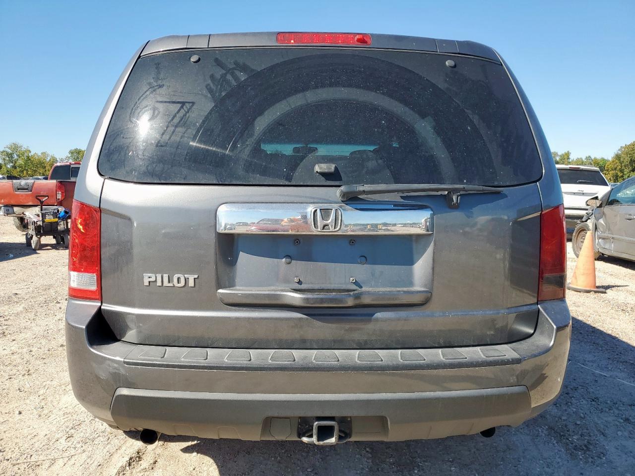 2011 Honda Pilot Lx VIN: 5FNYF3H28BB015424 Lot: 90488005