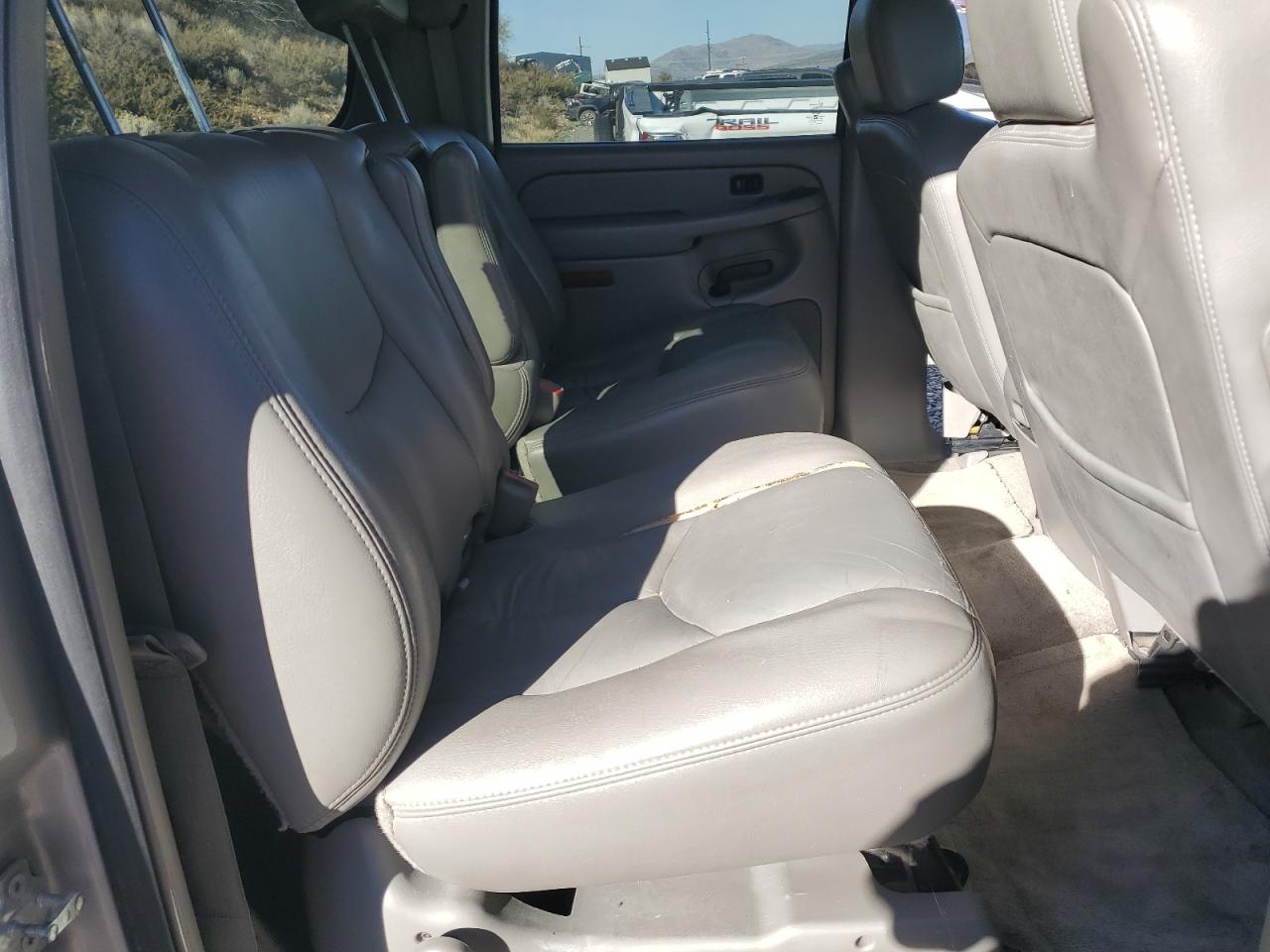 2006 GMC Yukon Xl C1500 VIN: 1GKEC16Z06J111356 Lot: 90727325