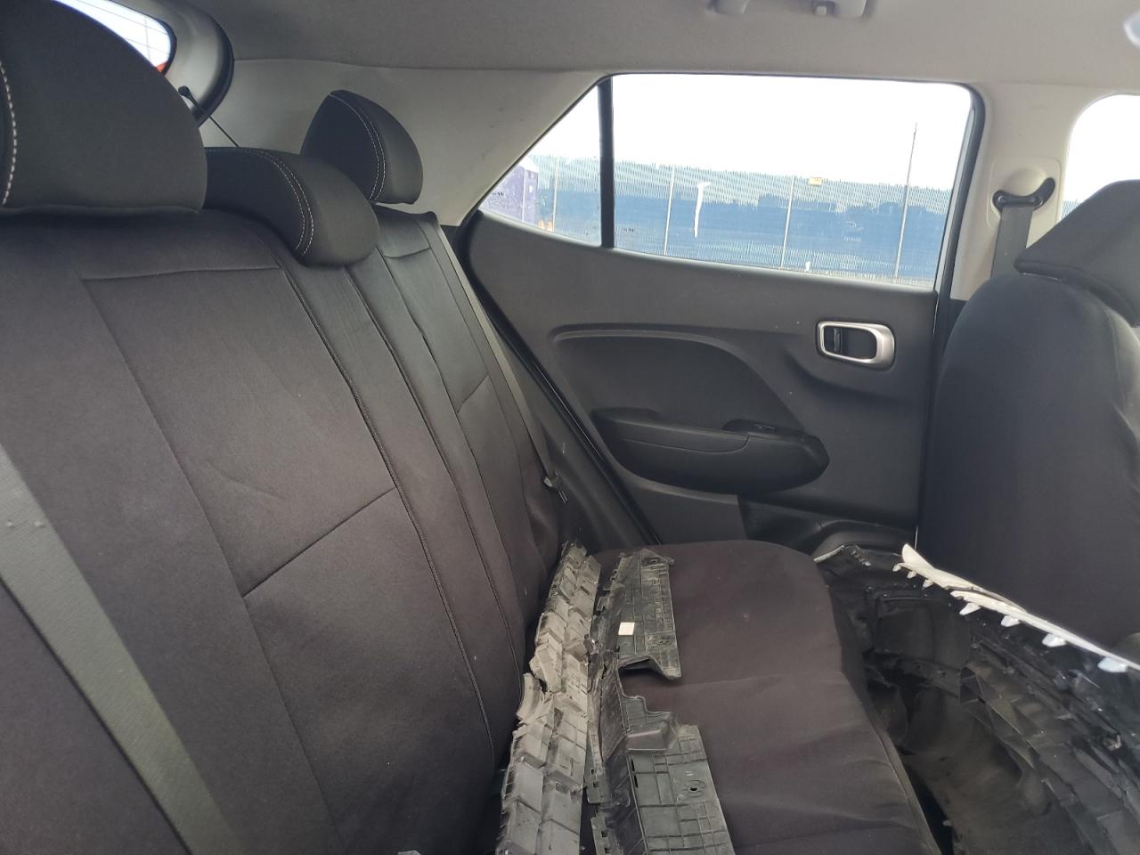 2020 Hyundai Venue Sel VIN: KMHRC8A38LU033018 Lot: 82198885