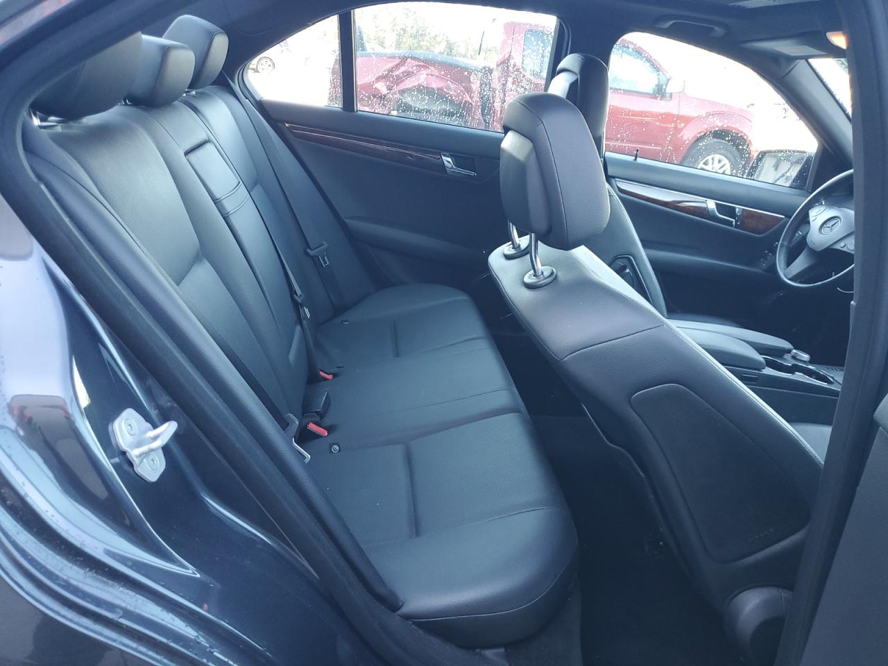 2011 Mercedes-Benz C 300 VIN: WDDGF5EB8BF629239 Lot: 87471265