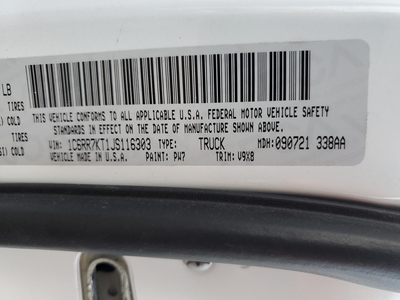 2018 Ram 1500 St VIN: 1C6RR7KT1JS116303 Lot: 85689395