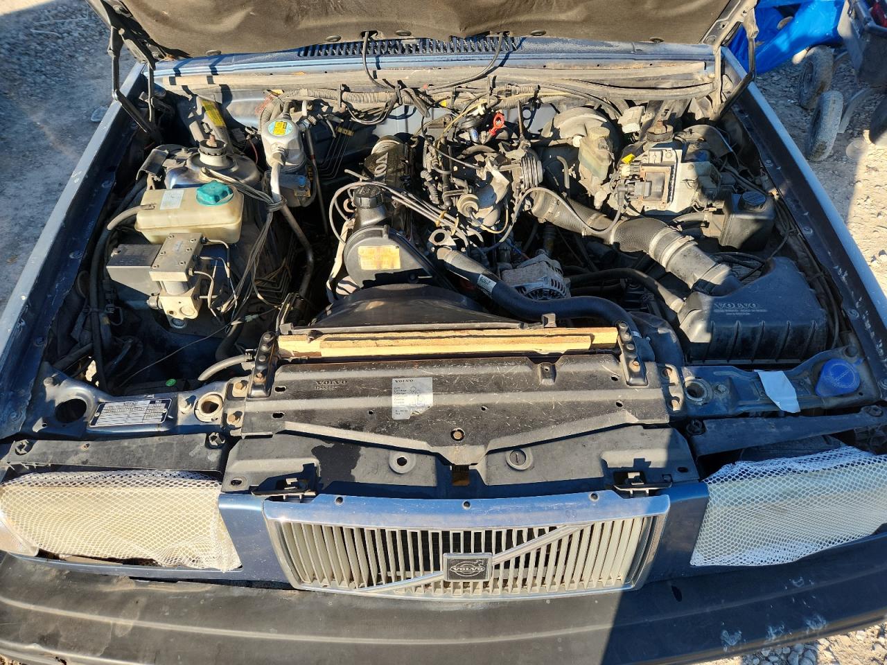 1993 Volvo 940 VIN: YV1JS8833P3141210 Lot: 82310995