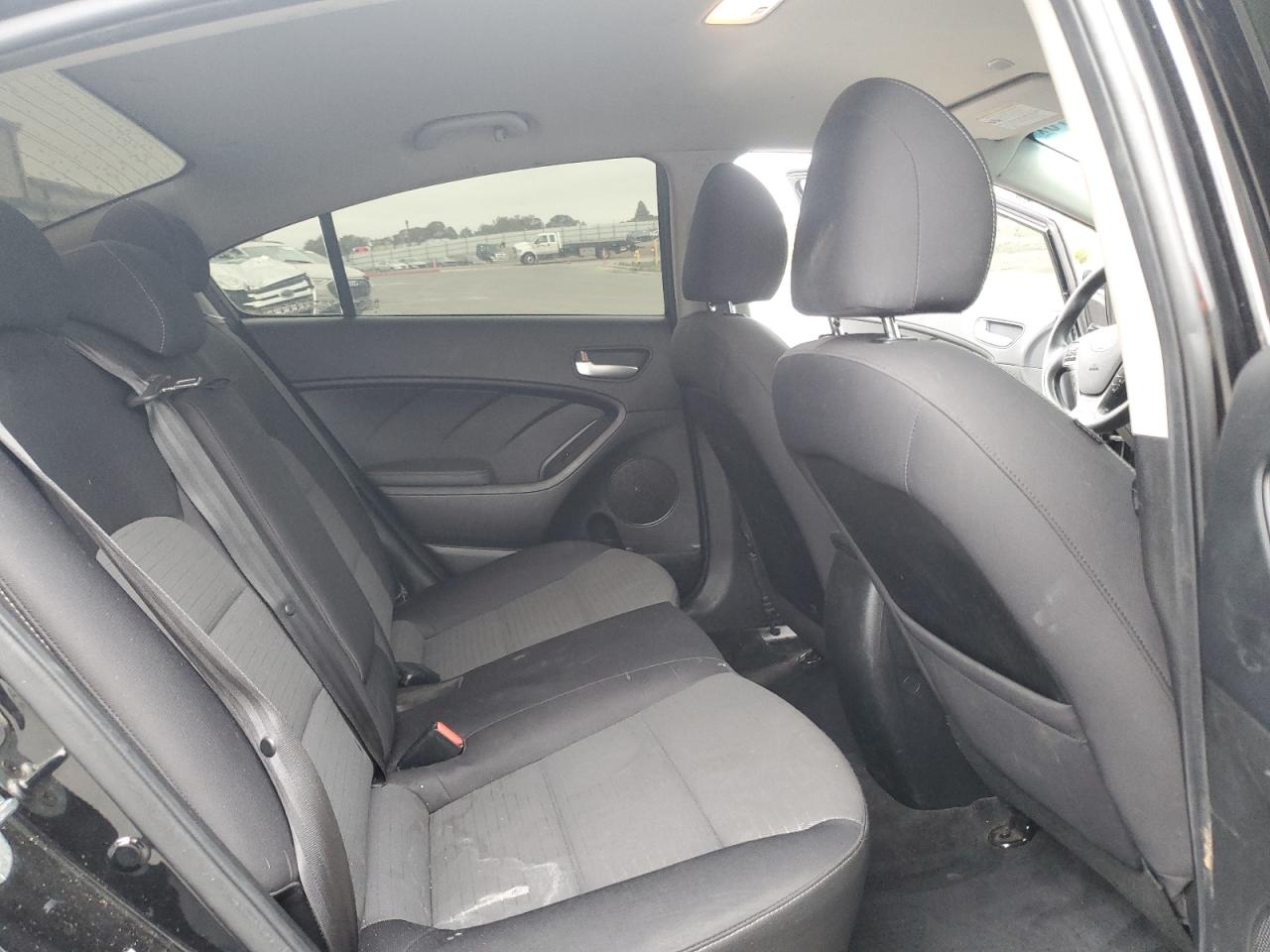 2018 Kia Forte Lx VIN: 3KPFL4A7XJE165986 Lot: 82737275