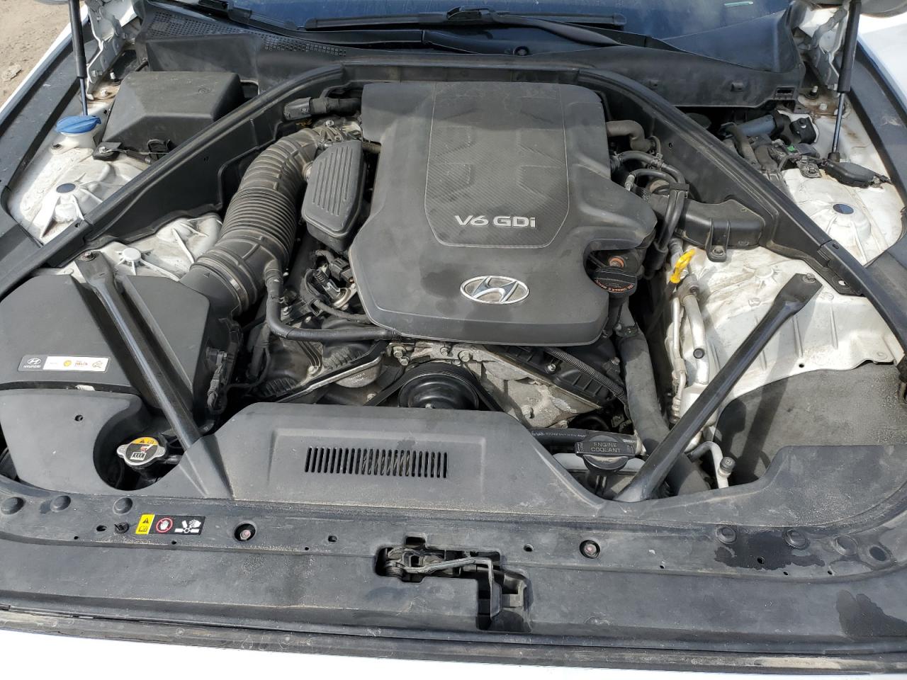 2016 Hyundai Genesis 3.8L VIN: KMHGN4JE2GU117420 Lot: 85532675