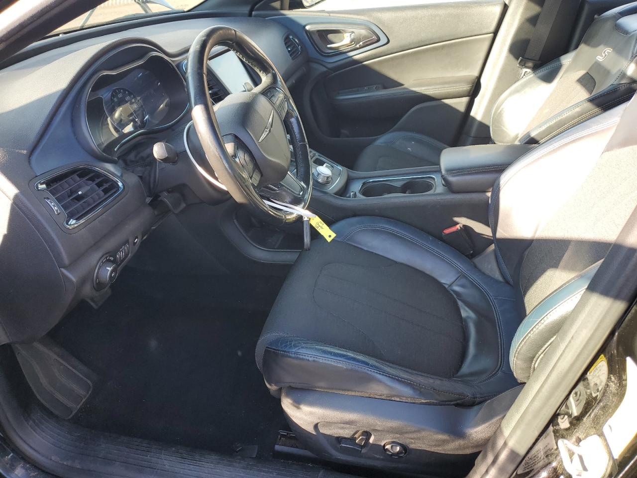 2015 Chrysler 200 S VIN: 1C3CCCDG7FN530690 Lot: 86167125