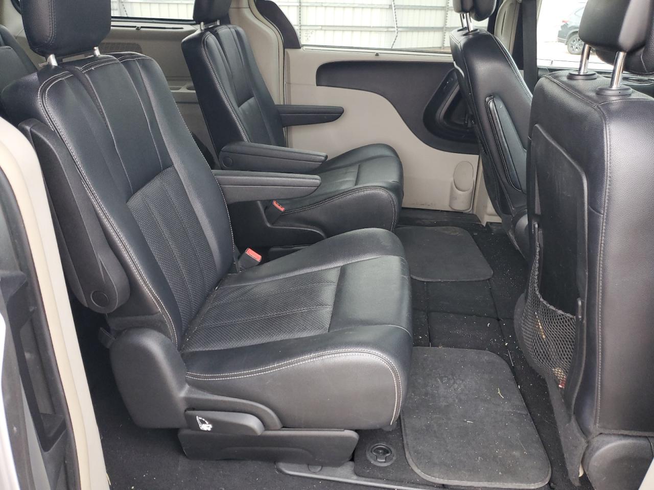 2014 Chrysler Town & Country Touring L VIN: 2C4RC1CG4ER179945 Lot: 82401035