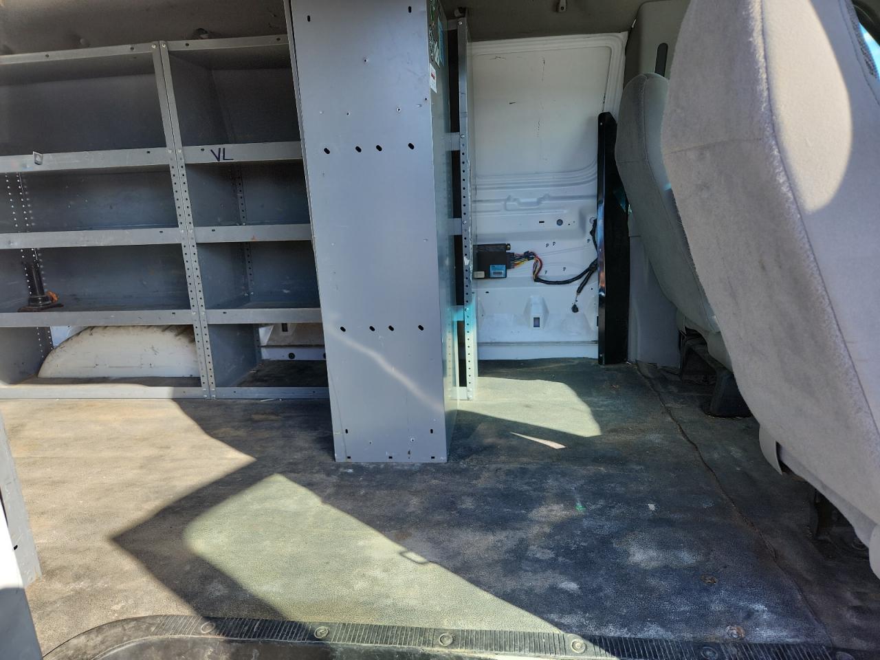 2002 Ford Econoline E250 Van VIN: 1FTNE24L62HA68069 Lot: 82704025