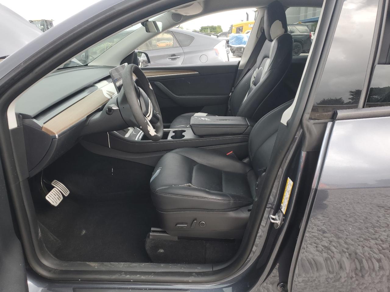 2023 Tesla Model Y VIN: 7SAYGDEFXPF584635 Lot: 87273585