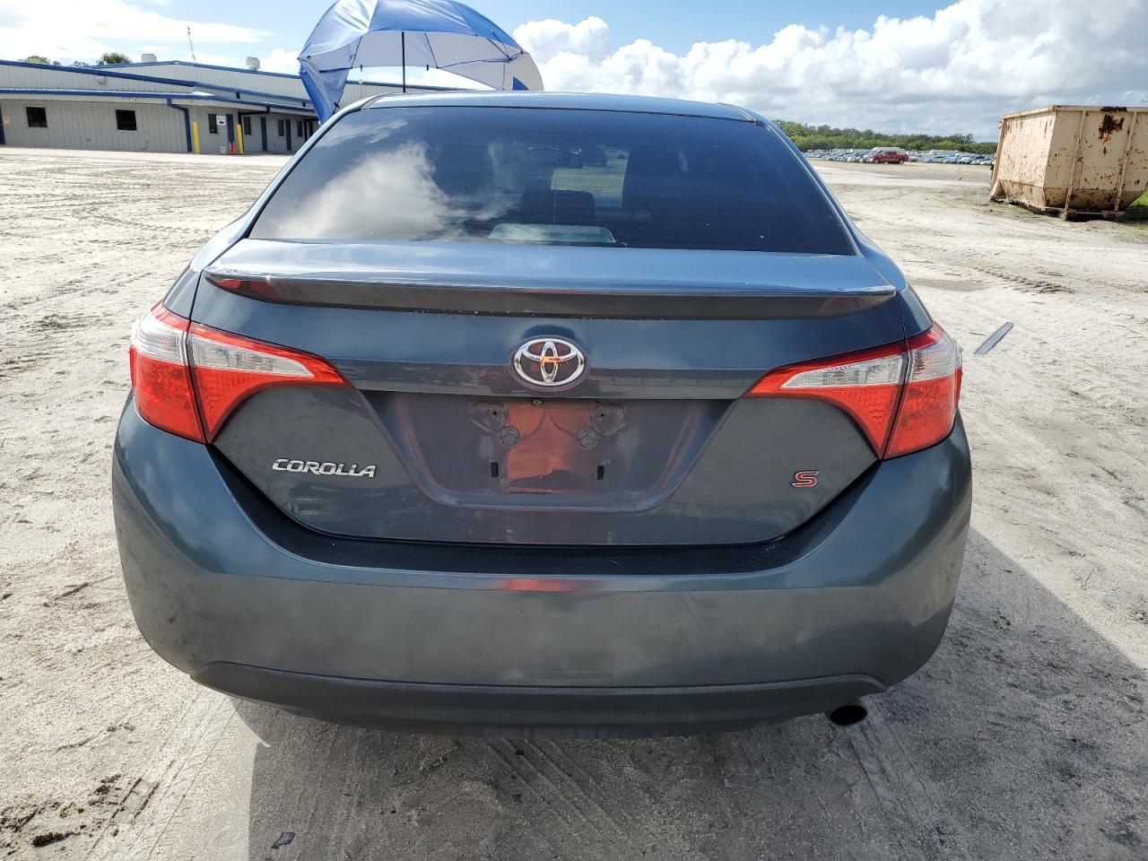 2015 Toyota Corolla L VIN: 2T1BURHE2FC325233 Lot: 82251785