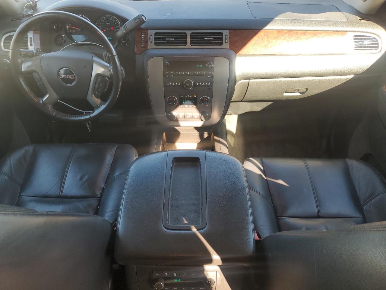 2011 GMC Yukon Xl K1500 Slt VIN: 1GKS2KE36BR256762 Lot: 85321175