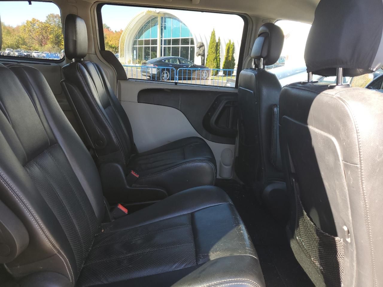 2011 Chrysler Town & Country Touring L VIN: 2A4RR8DG8BR784787 Lot: 82534955