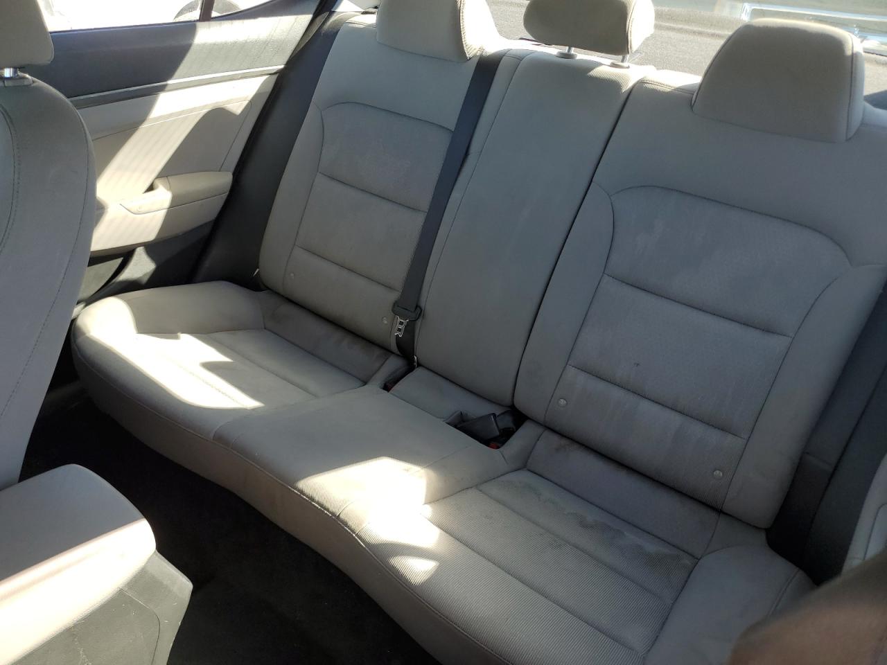 2017 Hyundai Elantra Se VIN: KMHD74LF9HU072710 Lot: 82486455