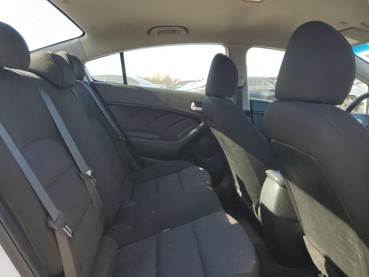 2017 Kia Forte Lx VIN: 3KPFK4A77HE078933 Lot: 82619565