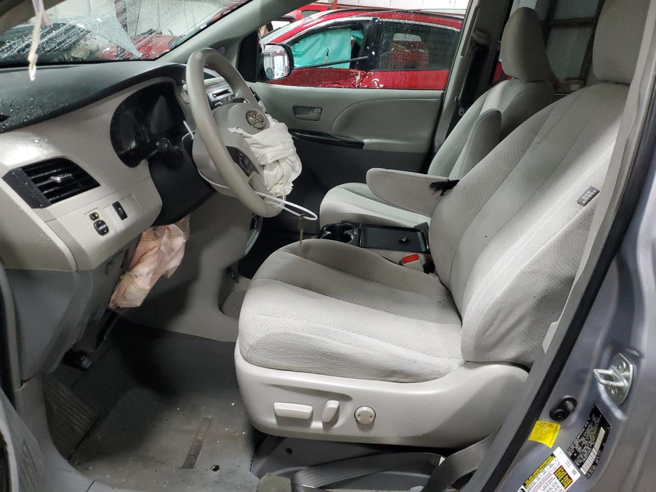 2012 Toyota Sienna Le VIN: 5TDKK3DC7CS184881 Lot: 82403905