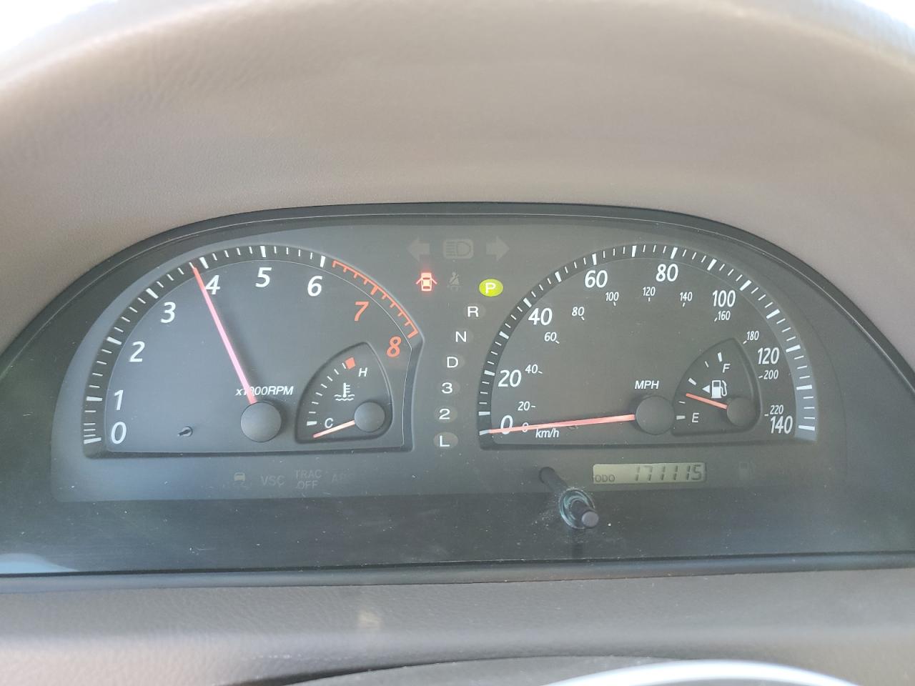 2003 Toyota Camry Le VIN: 4T1BF32K93U562415 Lot: 81987345