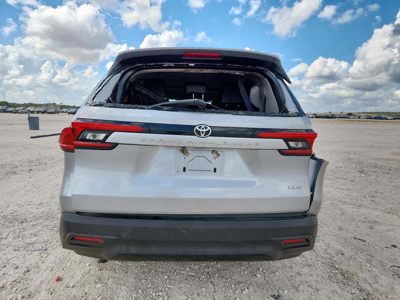 2024 Toyota Grand Highlander Xle VIN: 5TDAAAA53RS004619 Lot: 82327385