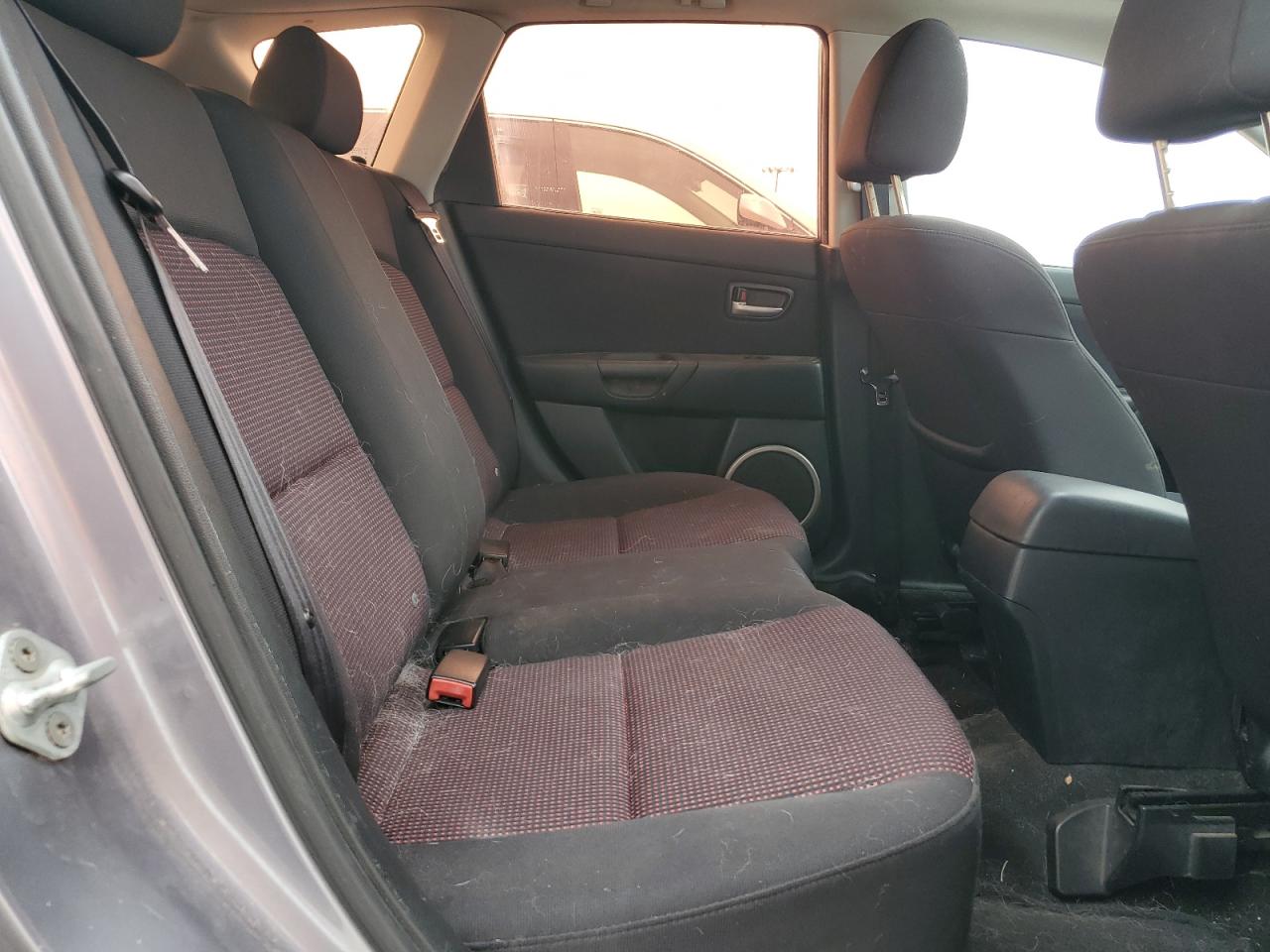 2004 Mazda 3 Hatchback VIN: JM1BK143241164945 Lot: 87311825