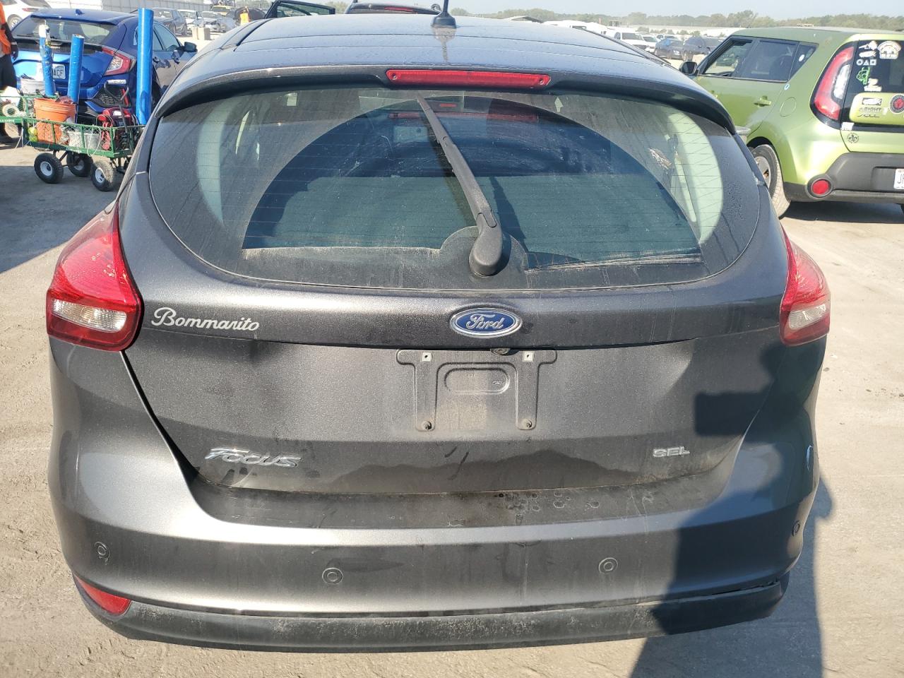 2017 Ford Focus Sel VIN: 1FADP3M26HL244990 Lot: 84960555