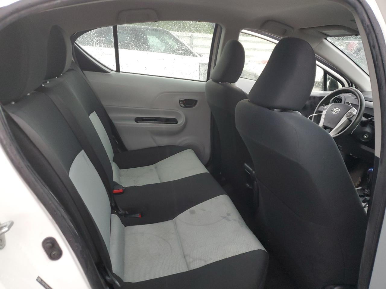 2012 Toyota Prius C VIN: JTDKDTB3XC1526608 Lot: 82364865