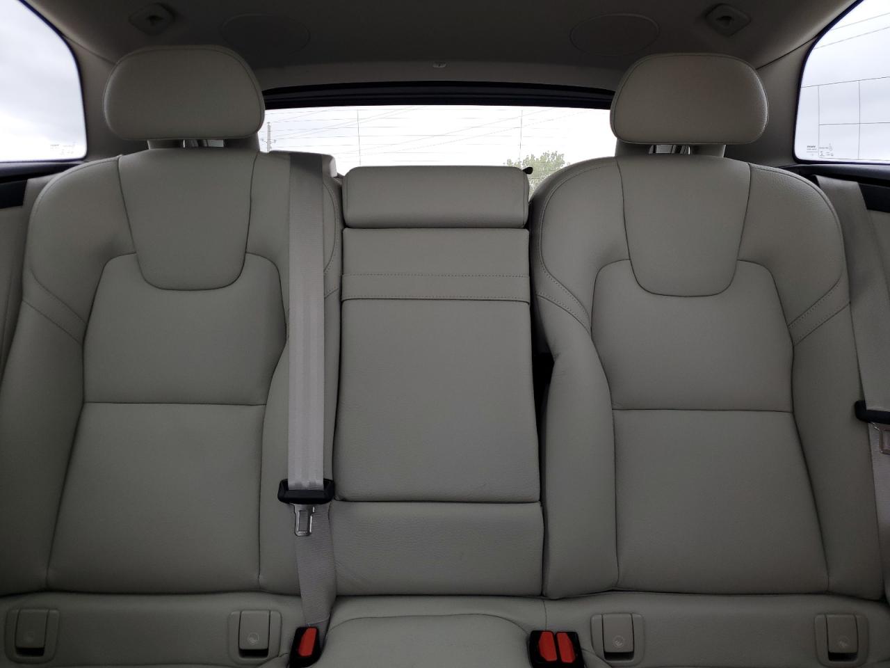 2019 Volvo Xc60 T5 Inscription VIN: LYV102RLXKB283574 Lot: 82237255