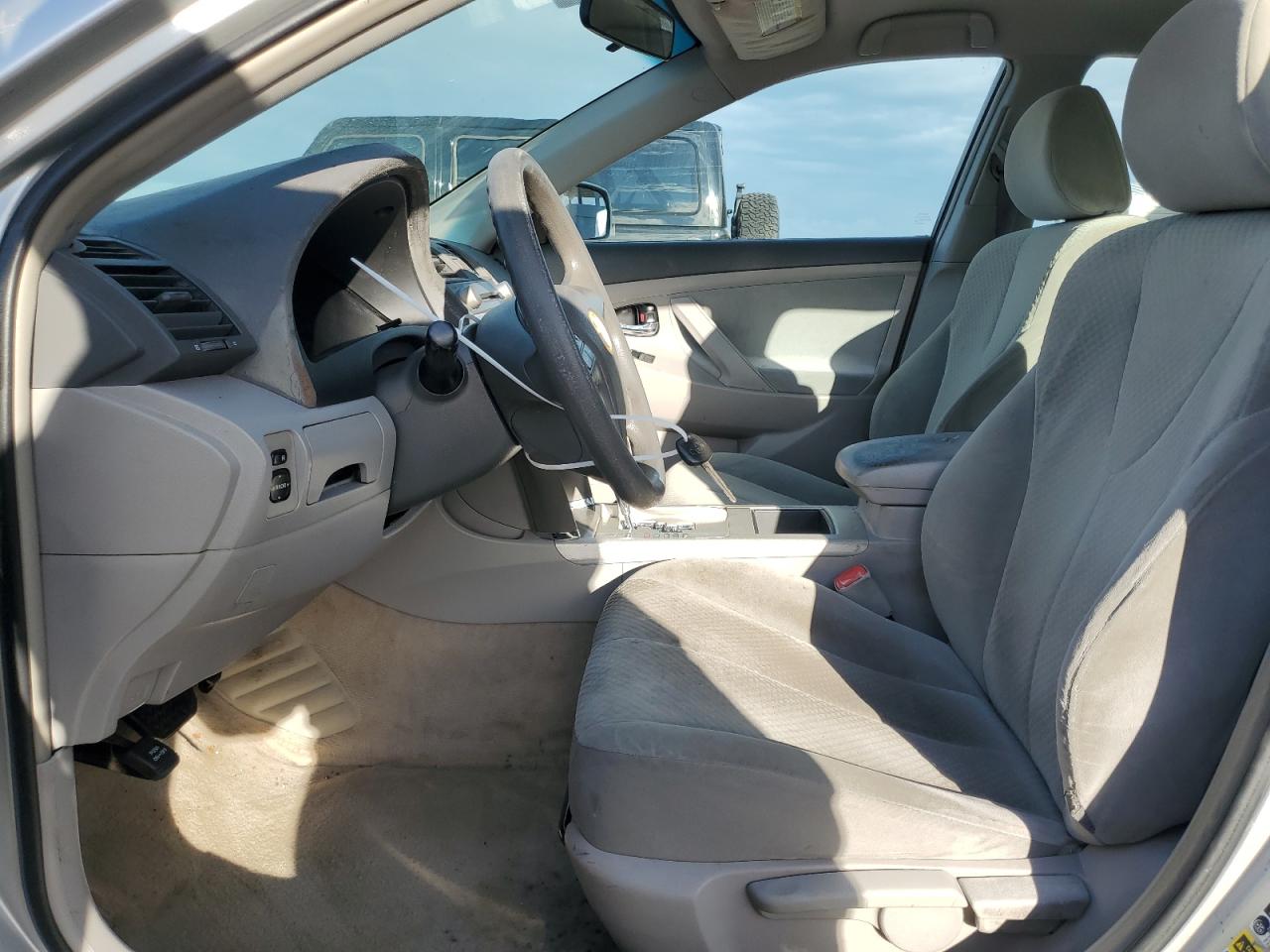 2009 Toyota Camry Base VIN: 4T1BE46K29U351701 Lot: 82497635