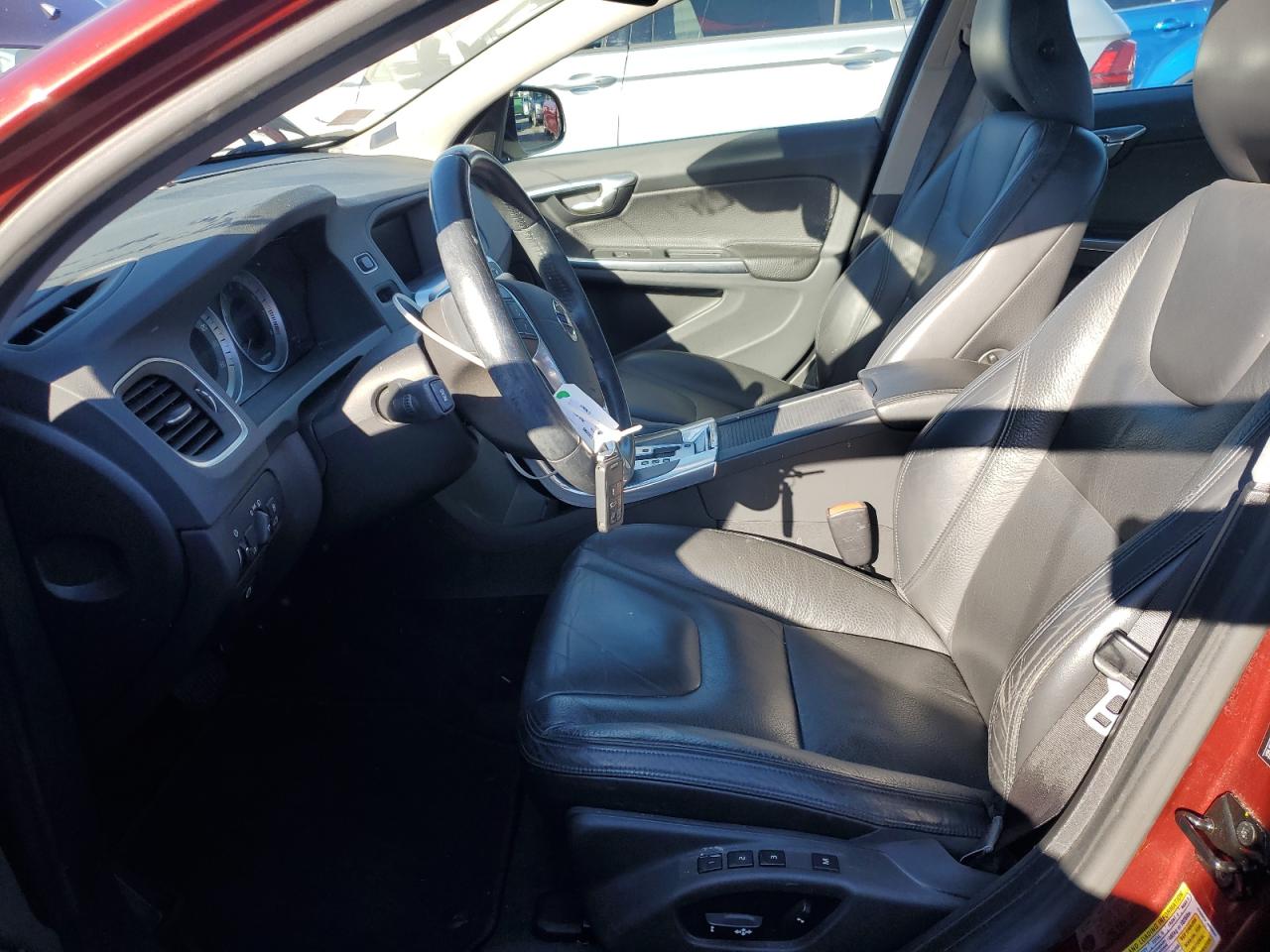 2012 Volvo S60 T5 VIN: YV1622FS3C2111590 Lot: 83800875