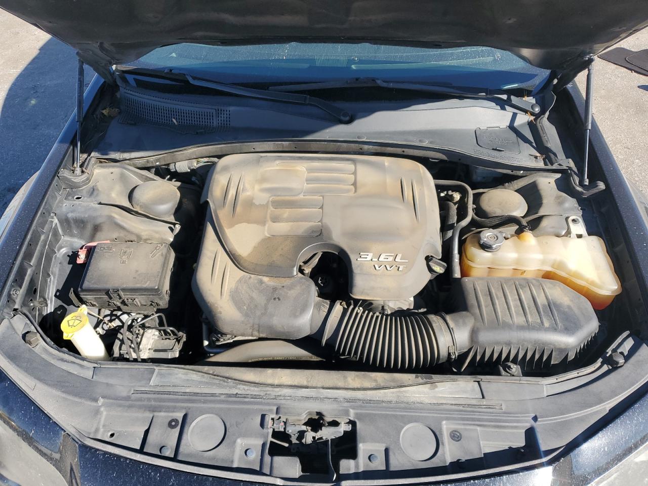 2014 Chrysler 300 S VIN: 2C3CCABG0EH328353 Lot: 82603295