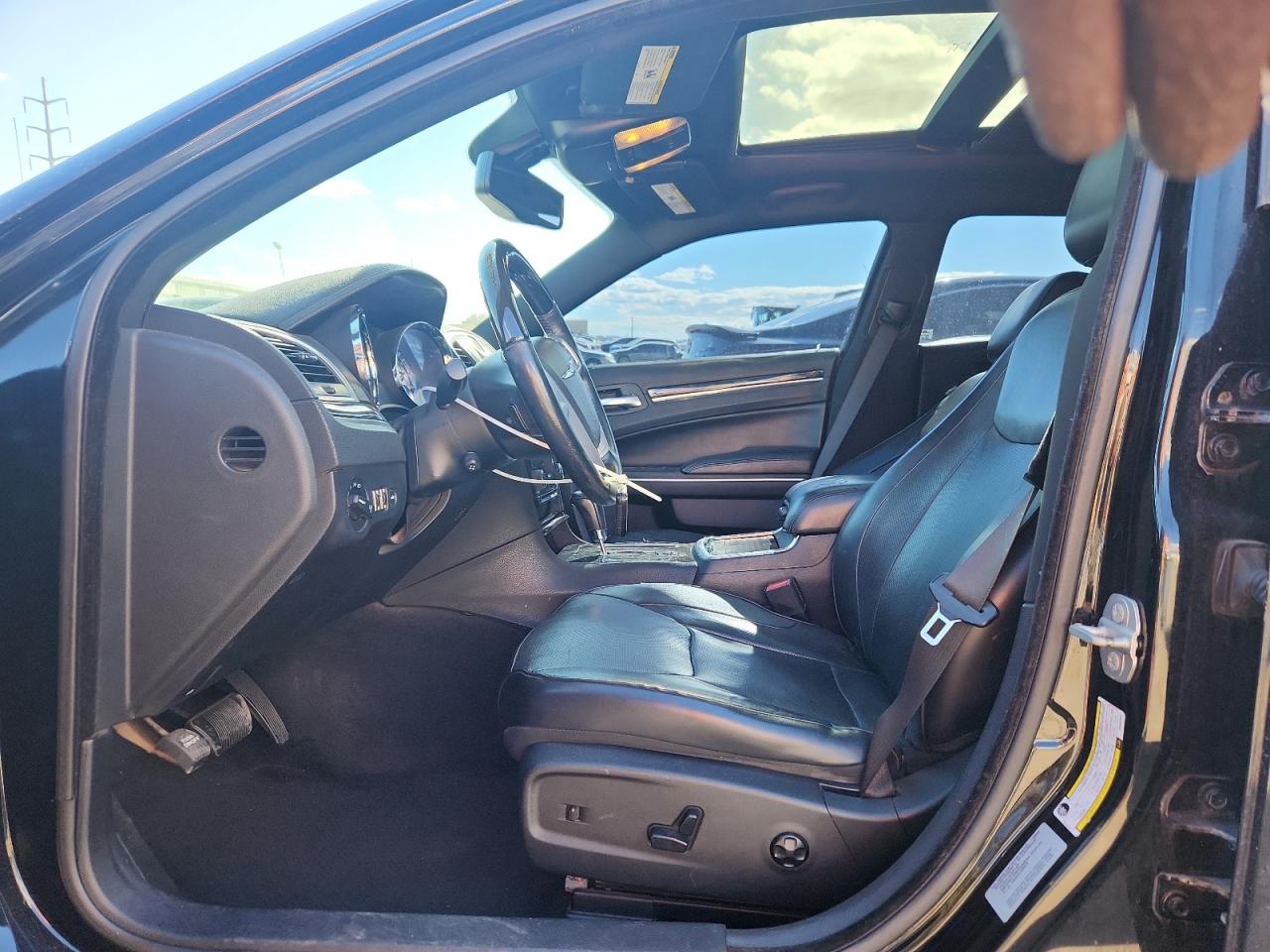 2014 Chrysler 300C VIN: 2C3CCAET9EH382825 Lot: 82711195