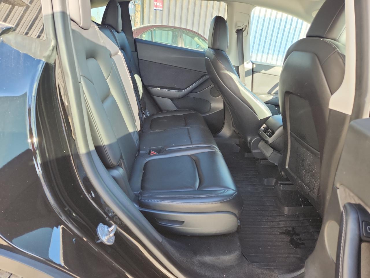 2021 Tesla Model Y VIN: 5YJYGAEE8MF273199 Lot: 82397235