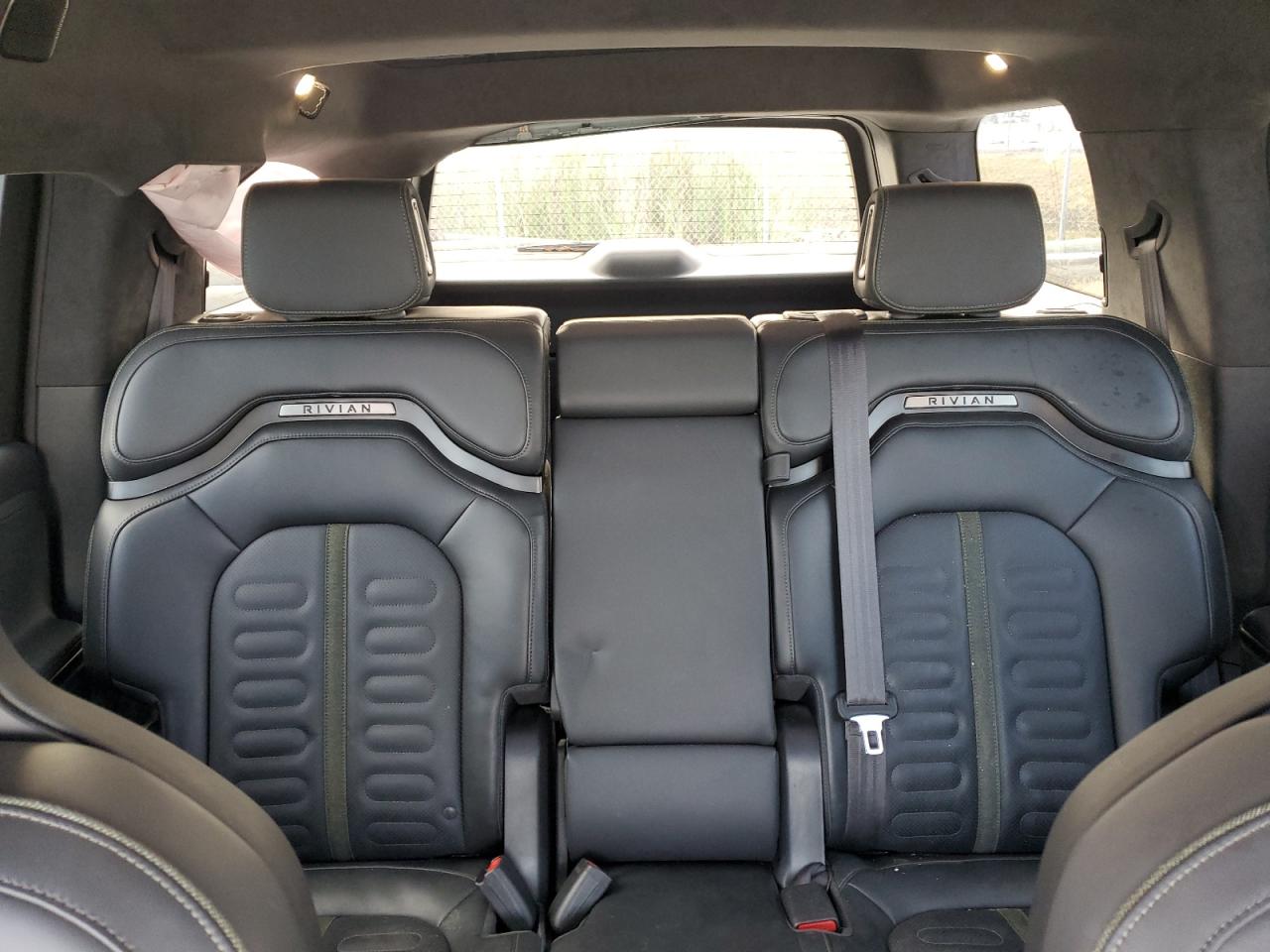 2024 Rivian R1S Adventure VIN: 7PDSGBBA0RN040075 Lot: 89470055