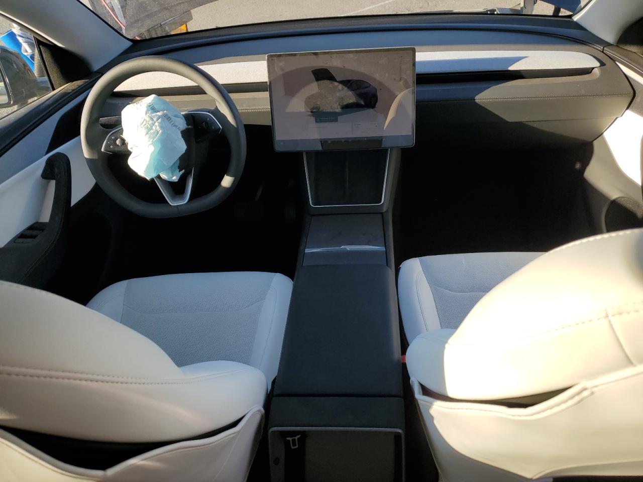 2026 Tesla Model Y VIN: 7SAYGDEE2TF363936 Lot: 87056365