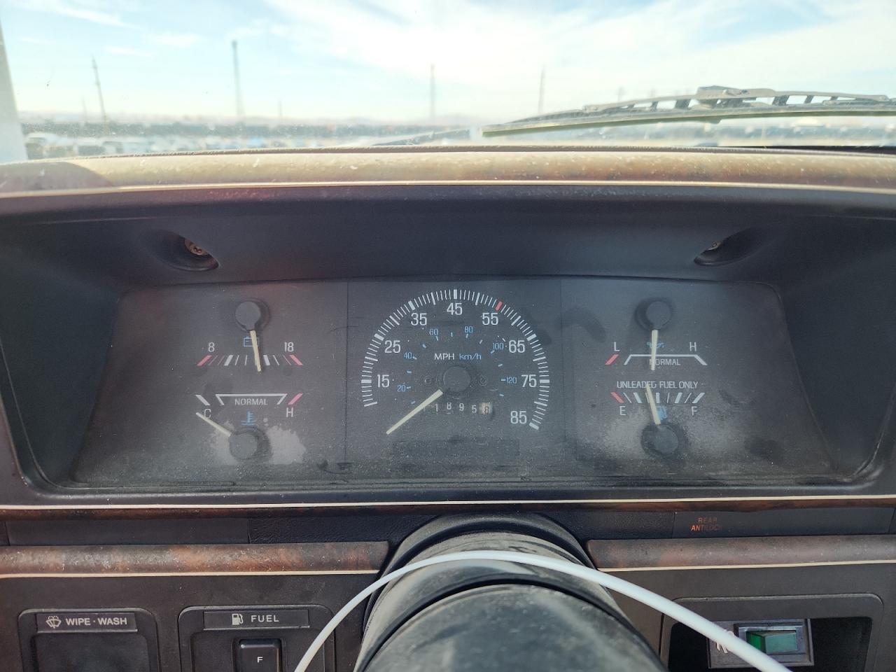 1988 Ford F250 VIN: 1FTHF26G6JPA81533 Lot: 89439595