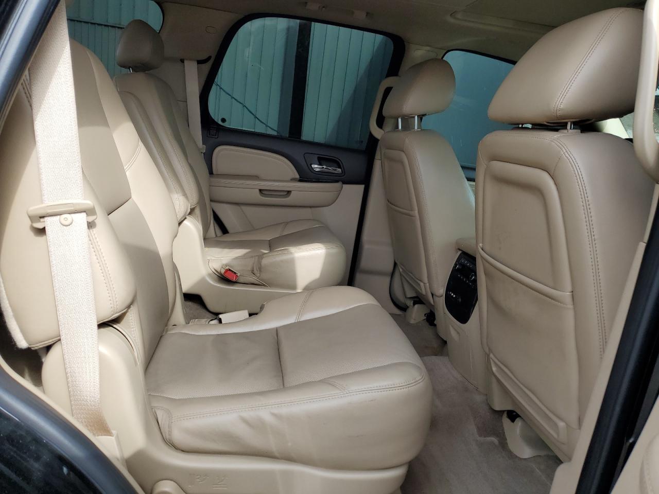 2010 GMC Yukon Denali VIN: 1GKUKEEF1AR262973 Lot: 89878945