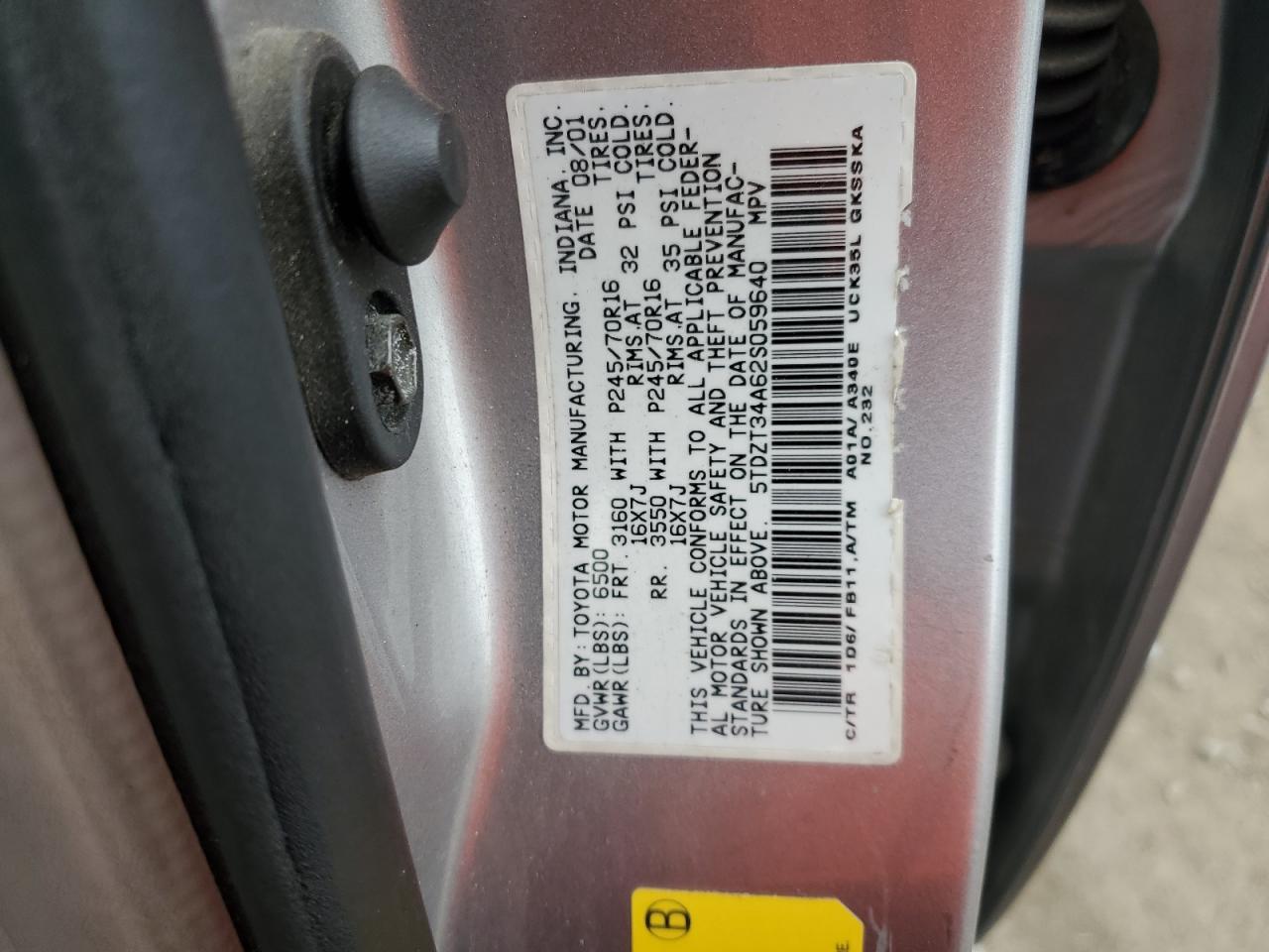 2002 Toyota Sequoia Sr5 VIN: 5TDZT34A62S059640 Lot: 82334955