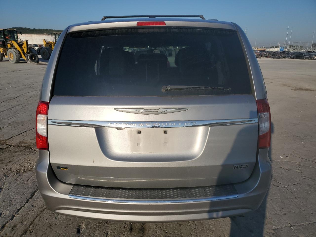 2016 Chrysler Town-Count VIN: 2C4RC1BG2GR259832 Lot: 82310785