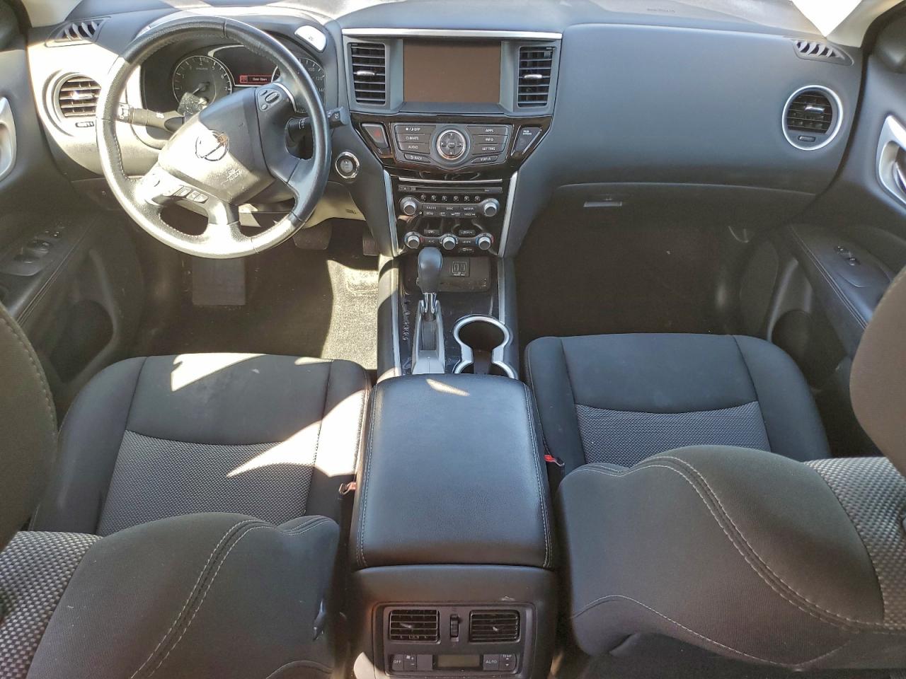 2018 Nissan Pathfinder S VIN: 5N1DR2MN3JC649747 Lot: 90846475