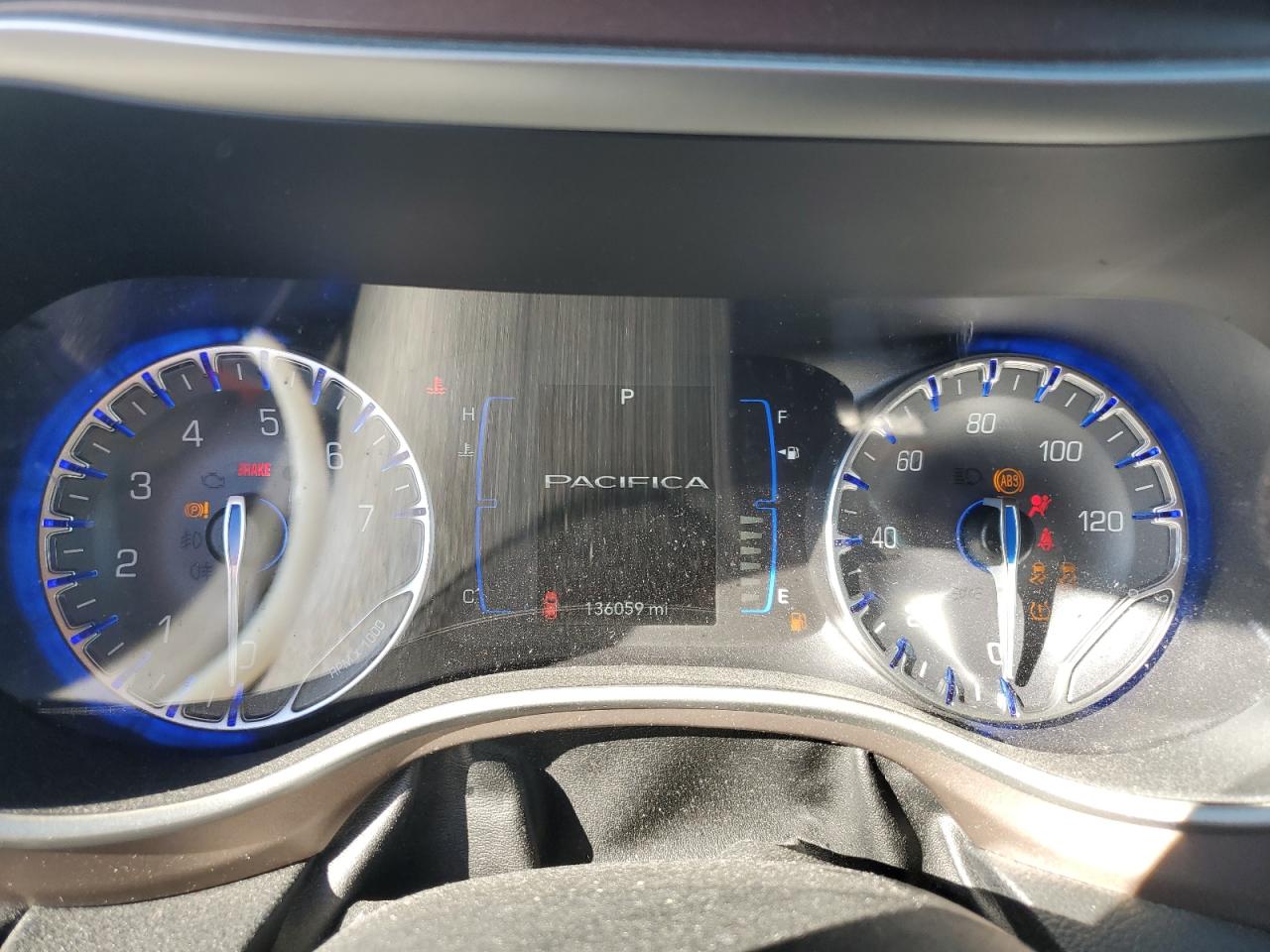 2018 Chrysler Pacifica Touring L VIN: 2C4RC1BG5JR141703 Lot: 85354215