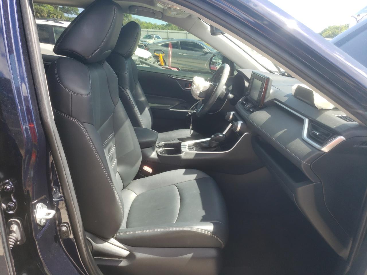 2020 Toyota Rav4 Xle Premium VIN: JTMC1RFV1LD517872 Lot: 82432215