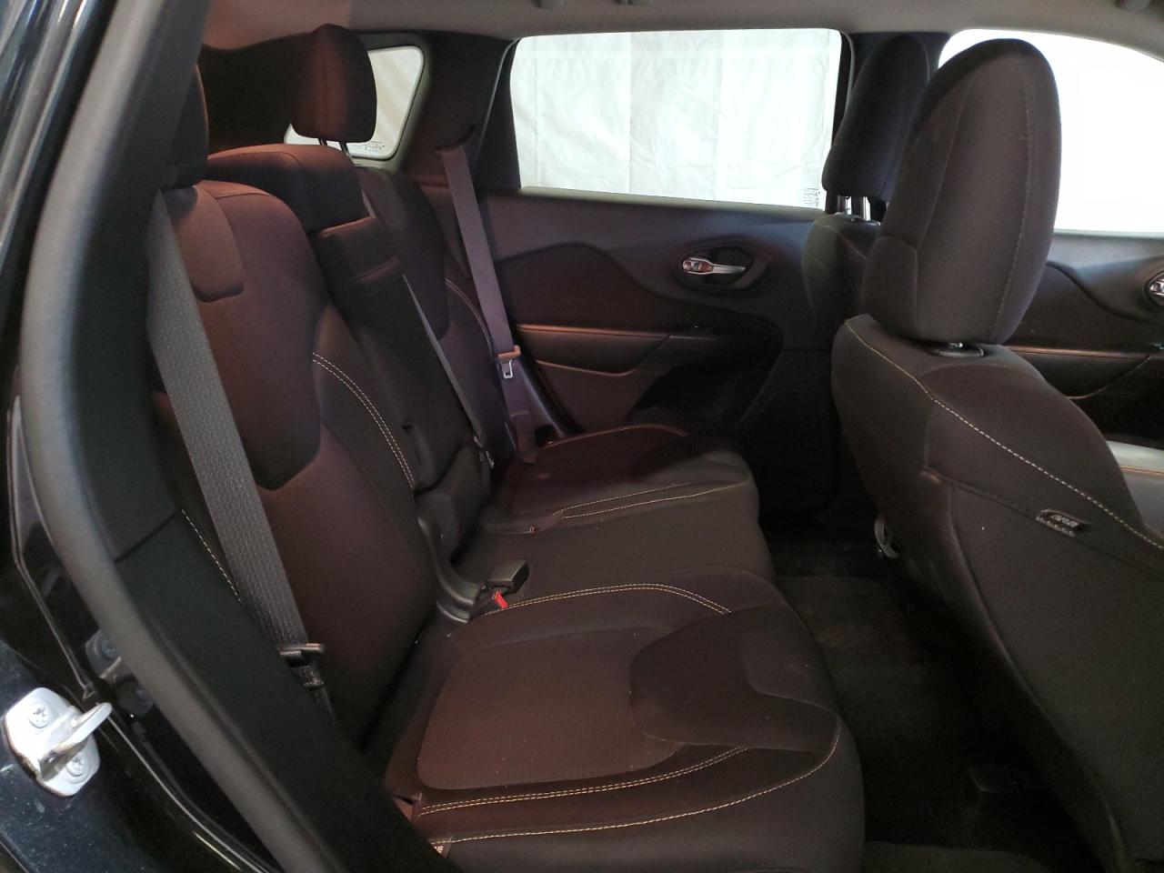 2015 Jeep Cherokee Latitude VIN: 1C4PJLCB8FW711431 Lot: 85653255