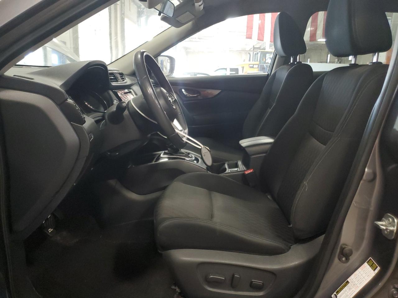 2017 Nissan Rogue S VIN: KNMAT2MV6HP607763 Lot: 81999735