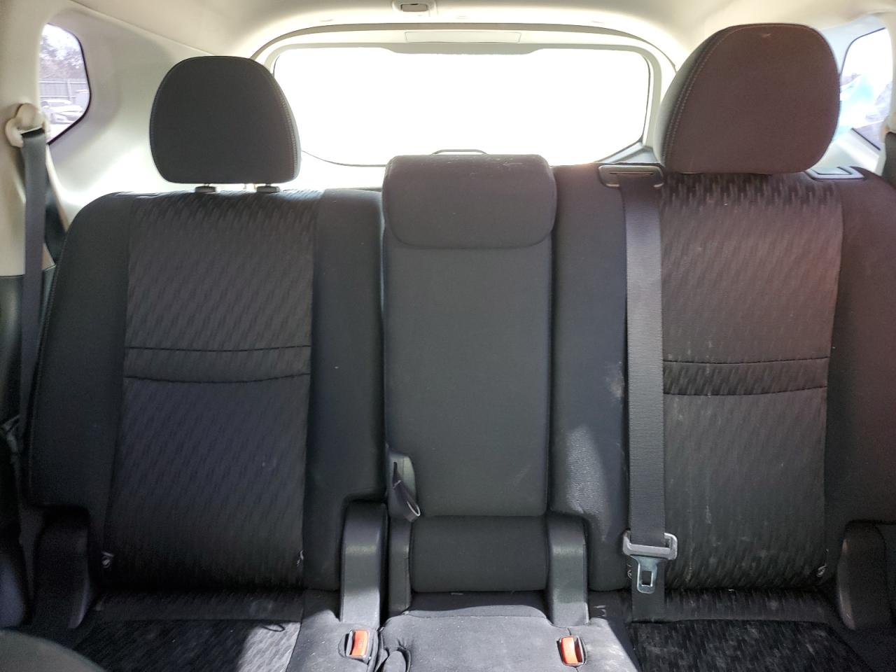 2017 Nissan Rogue S VIN: KNMAT2MV3HP523321 Lot: 84923085