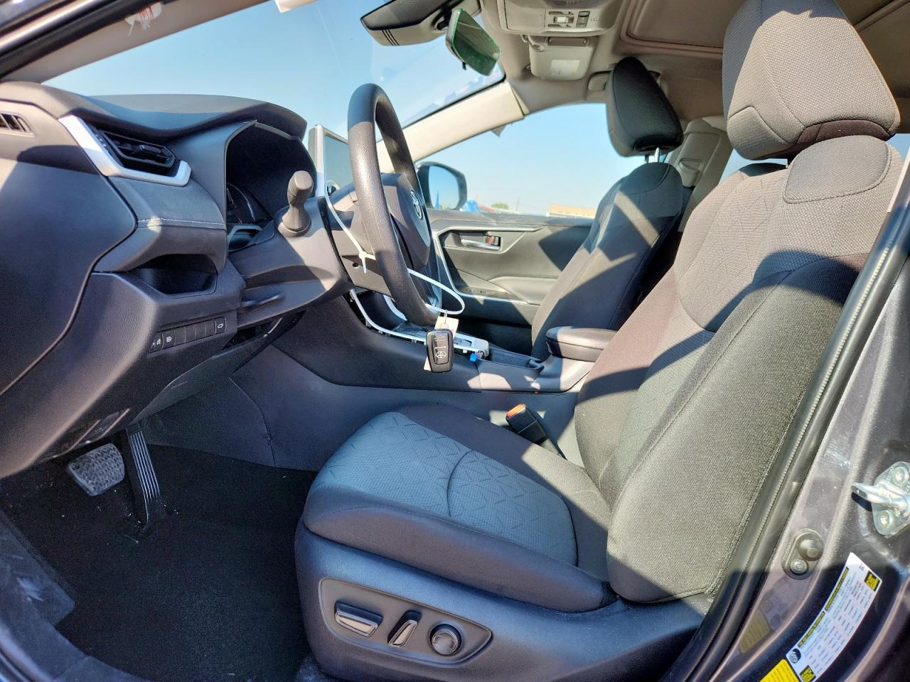 2025 Toyota Rav4 Xle VIN: 2T3W1RFV8SW401907 Lot: 82453525