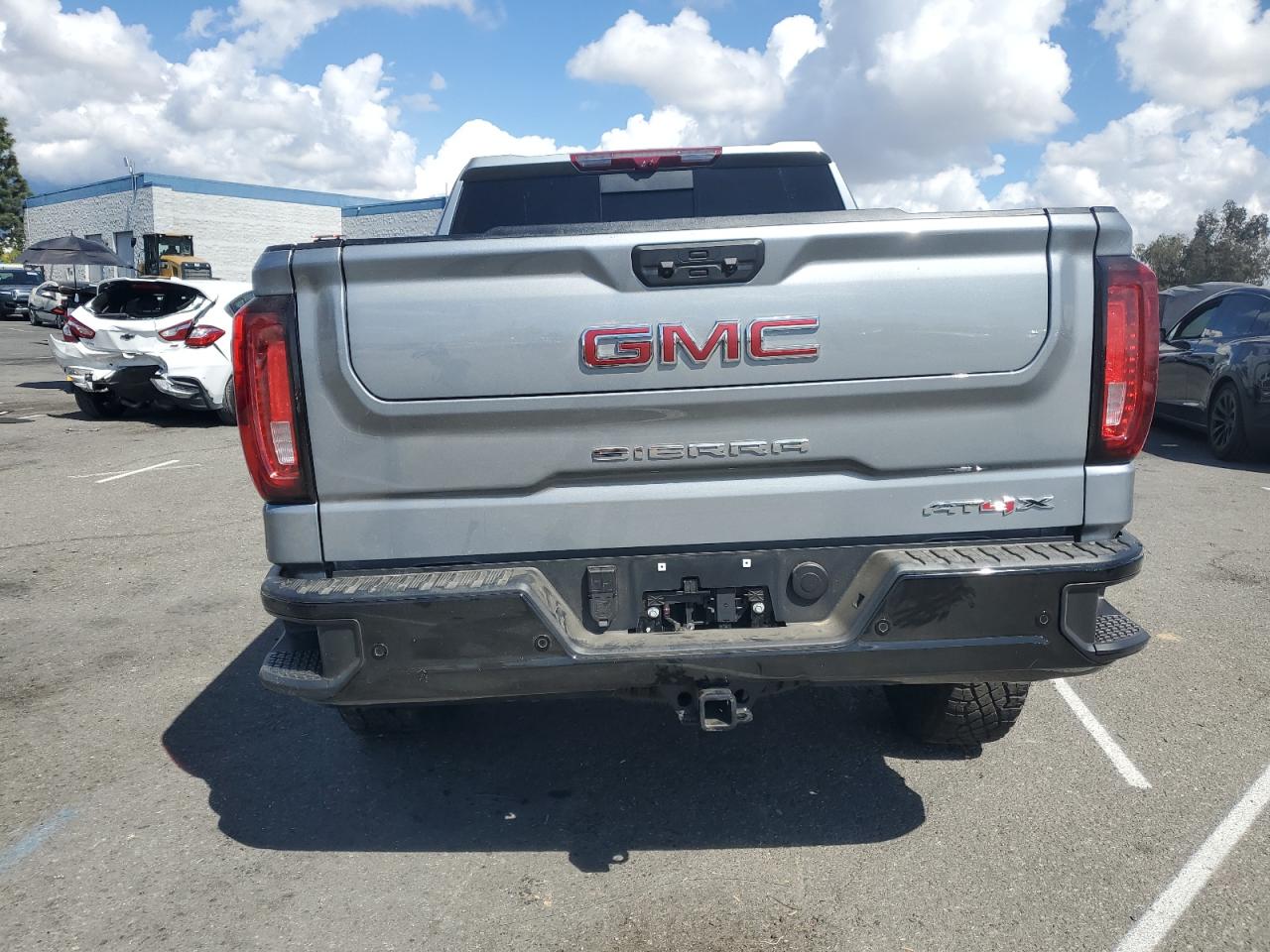 2025 GMC Sierra K1500 At4X VIN: 3GTUUFE82SG338439 Lot: 81958145