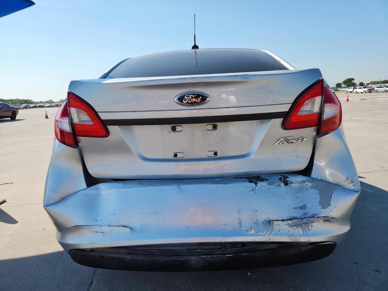 2012 Ford Fiesta S VIN: 3FADP4AJ7CM220951 Lot: 84737345