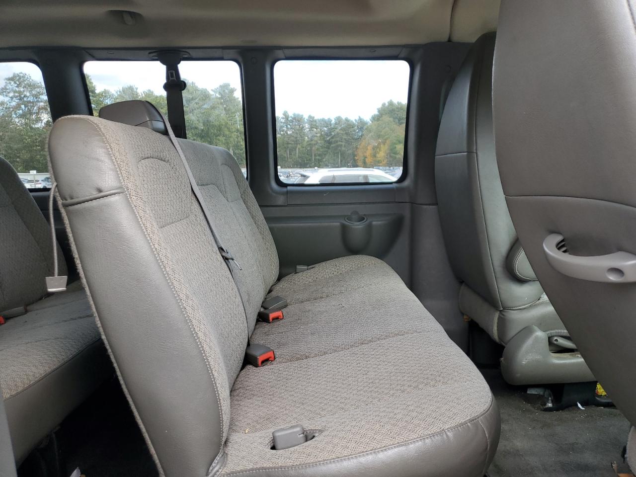 2011 Chevrolet Express G1500 Lt VIN: 1GNSHCF45B1124024 Lot: 85869725