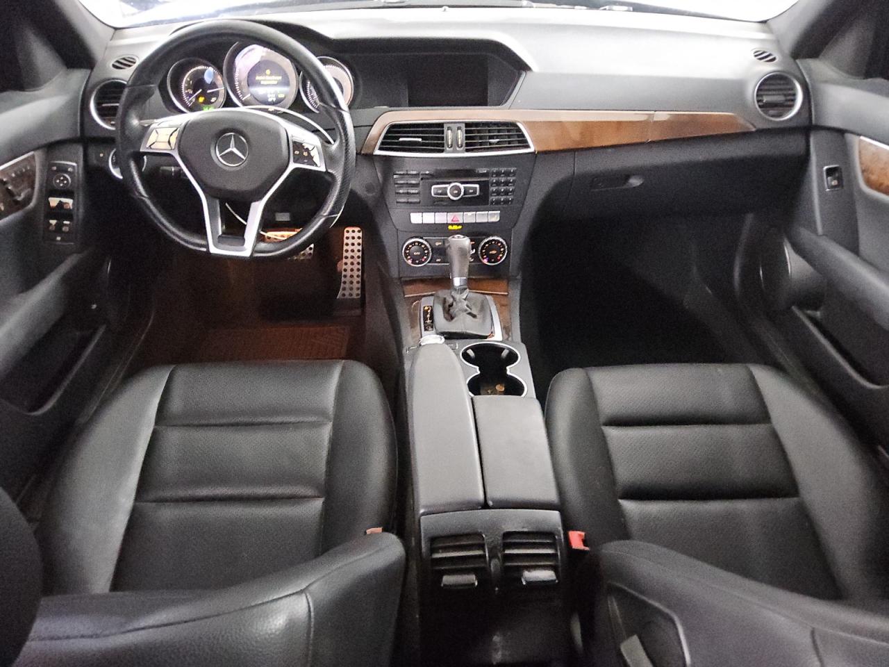 2014 Mercedes-Benz C 350 VIN: WDDGF5HB7EA949827 Lot: 83769075