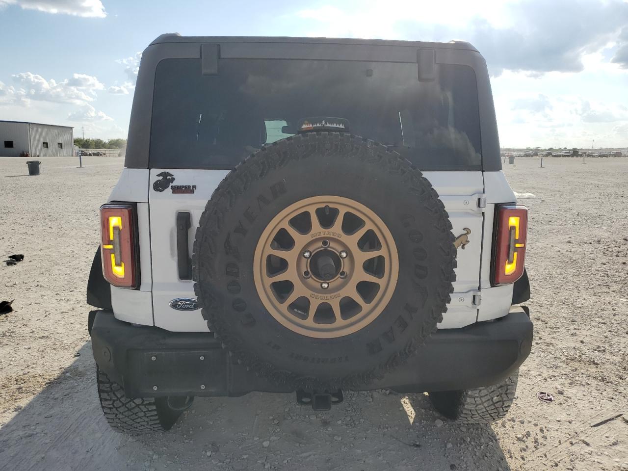 2023 Ford Bronco Base VIN: 1FMEE5DP4PLB92300 Lot: 87312125