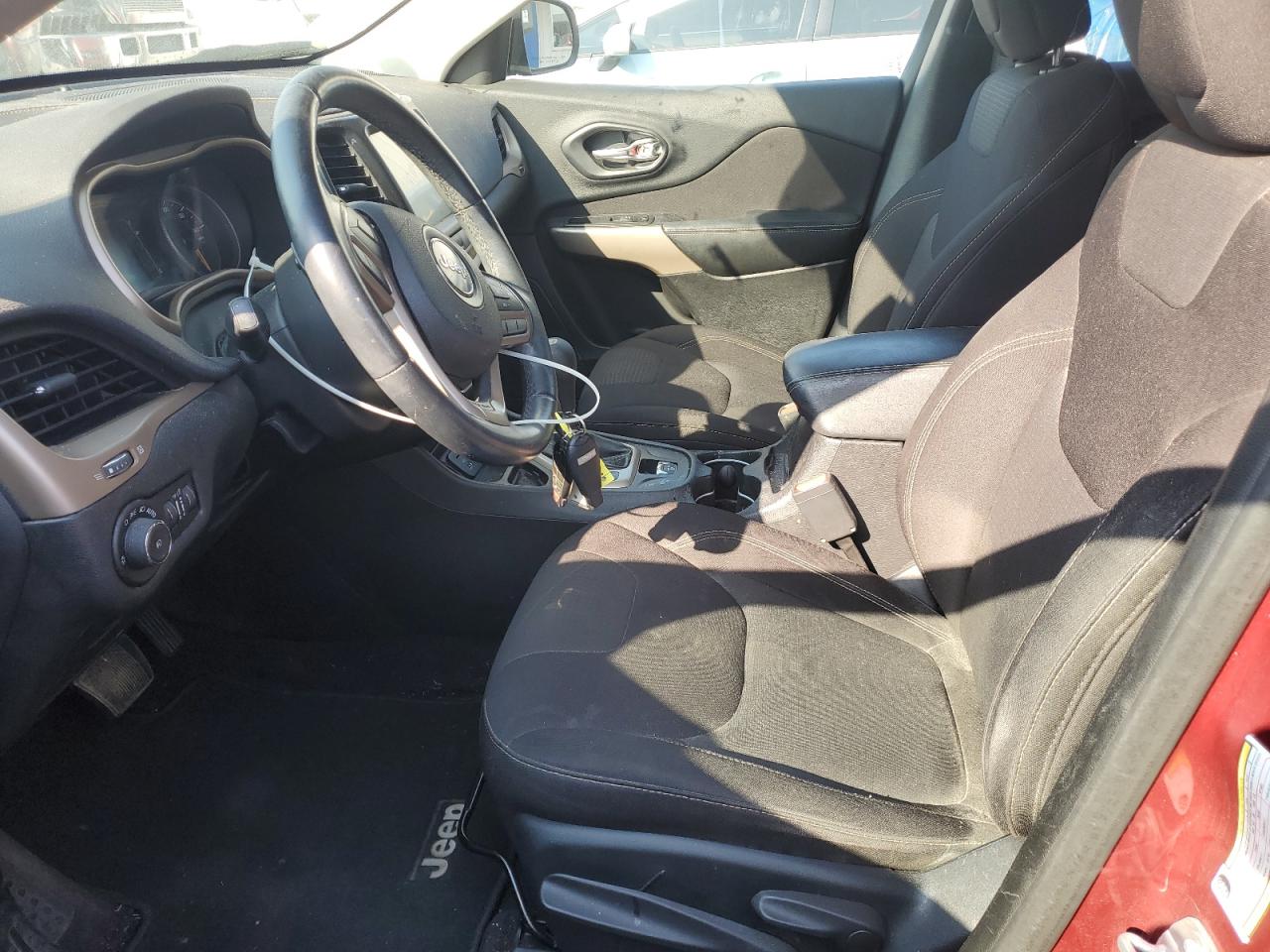 2017 Jeep Cherokee Latitude VIN: 1C4PJLCS3HW642652 Lot: 84212485